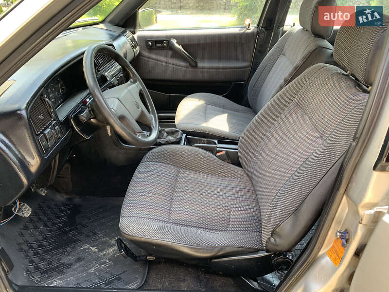 Седан Volkswagen Passat 1991 в Тернополе