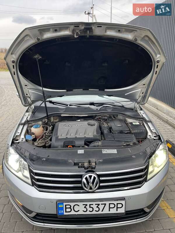 Универсал Volkswagen Passat 2011 в Бродах