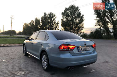 Седан Volkswagen Passat 2011 в Житомирі
