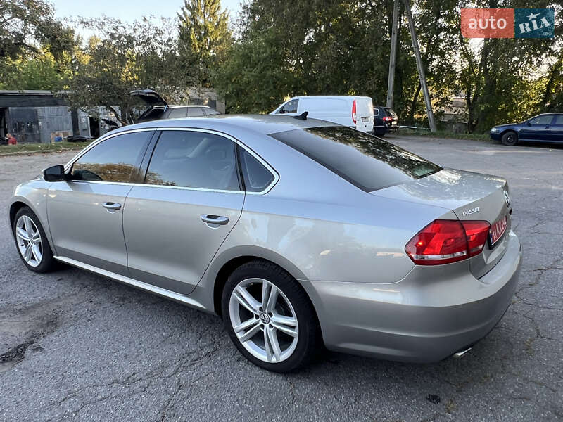Седан Volkswagen Passat 2014 в Хмельницькому
