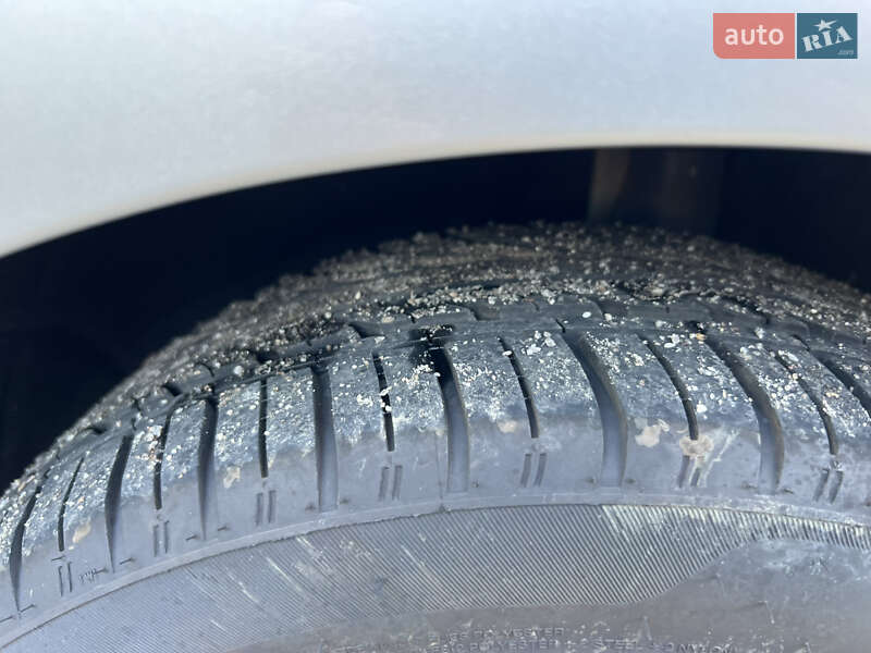 Седан Volkswagen Passat 2014 в Хмельницькому