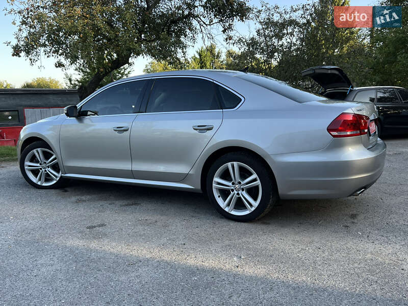 Седан Volkswagen Passat 2014 в Хмельницькому