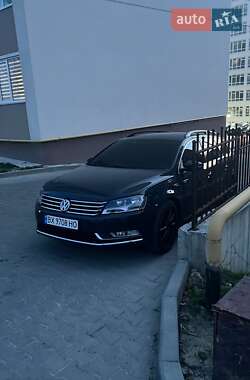 Універсал Volkswagen Passat 2012 в Хмельницькому