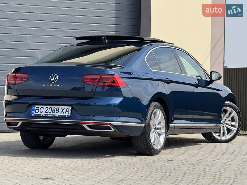 Седан Volkswagen Passat 2020 в Стрию