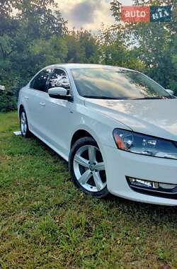 Седан Volkswagen Passat 2013 в Сребном
