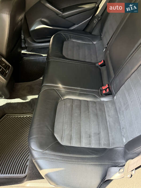 Седан Volkswagen Passat 2013 в Днепре