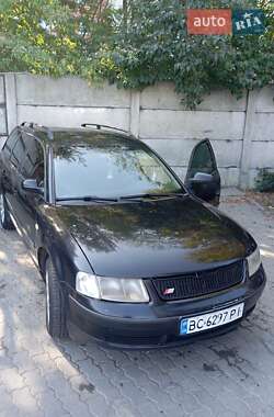 Універсал Volkswagen Passat 1999 в Львові