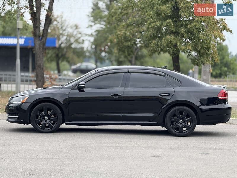 Седан Volkswagen Passat 2014 в Днепре