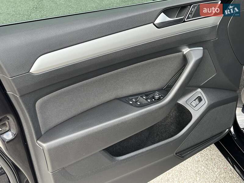 Седан Volkswagen Passat 2017 в Львові