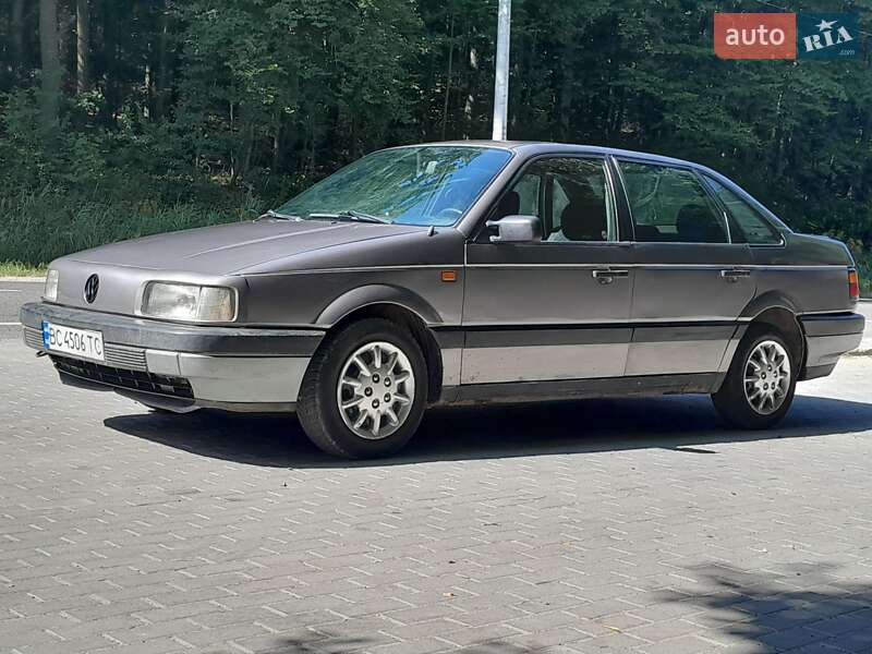 Volkswagen Passat 1992