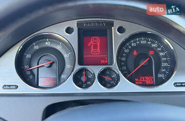 Седан Volkswagen Passat 2005 в 