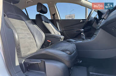 Седан Volkswagen Passat 2005 в 