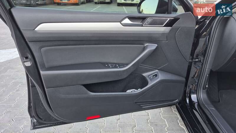 Универсал Volkswagen Passat 2019 в Одессе фото 27 Универсал Volkswagen Passat 2019 в Одессе