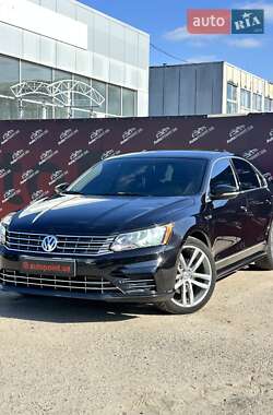 Седан Volkswagen Passat 2016 в Сумах