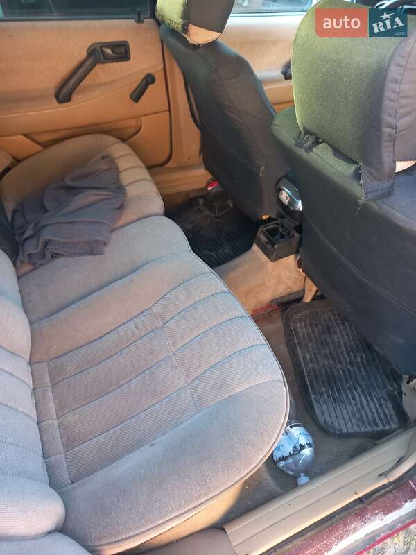 Седан Volkswagen Passat 1989 в Броварах фото 10 Седан Volkswagen Passat 1989 в Броварах