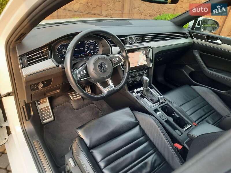 Седан Volkswagen Passat 2018 в Стрые