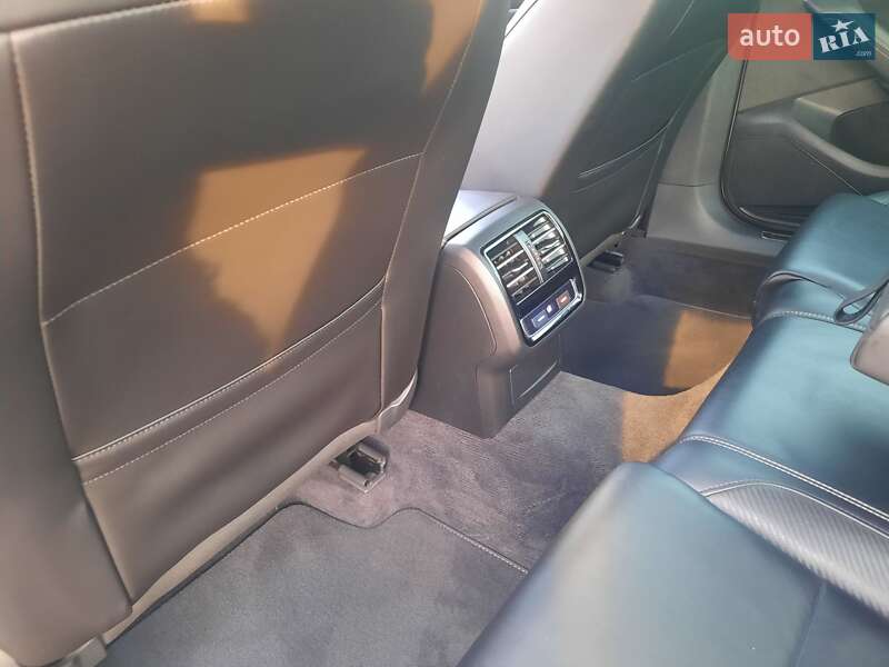 Седан Volkswagen Passat 2018 в Стрые