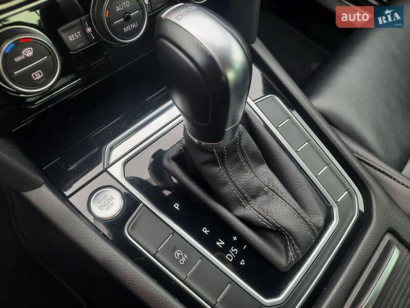 Седан Volkswagen Passat 2018 в Стрые