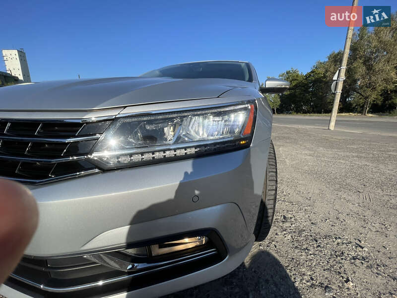 Седан Volkswagen Passat 2018 в Дніпрі
