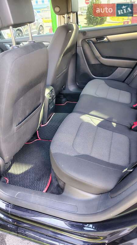 Универсал Volkswagen Passat 2011 в Пустомытах фото 18 Универсал Volkswagen Passat 2011 в Пустомытах