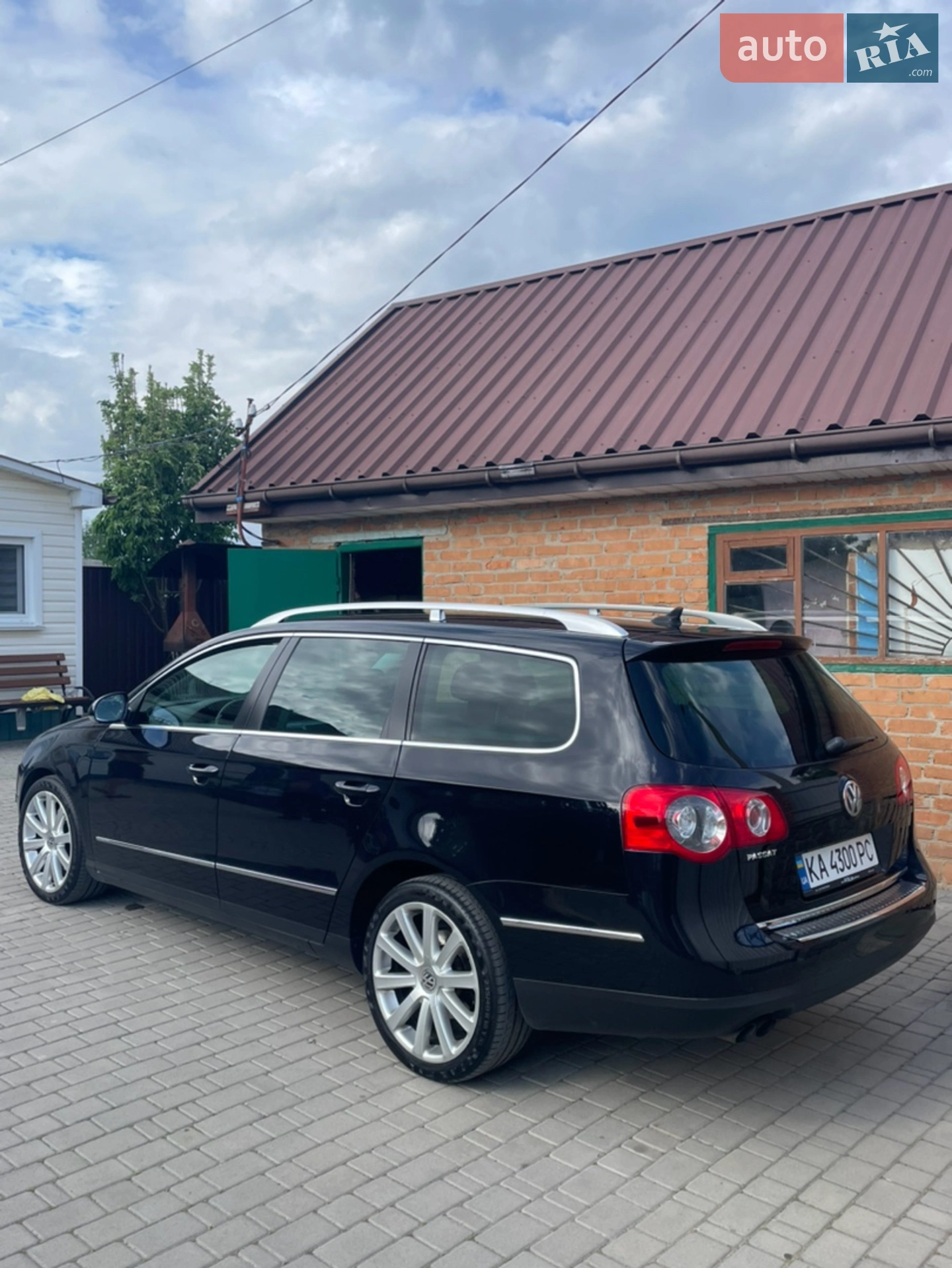 2010 Volkswagen Passat - мініатюра 3