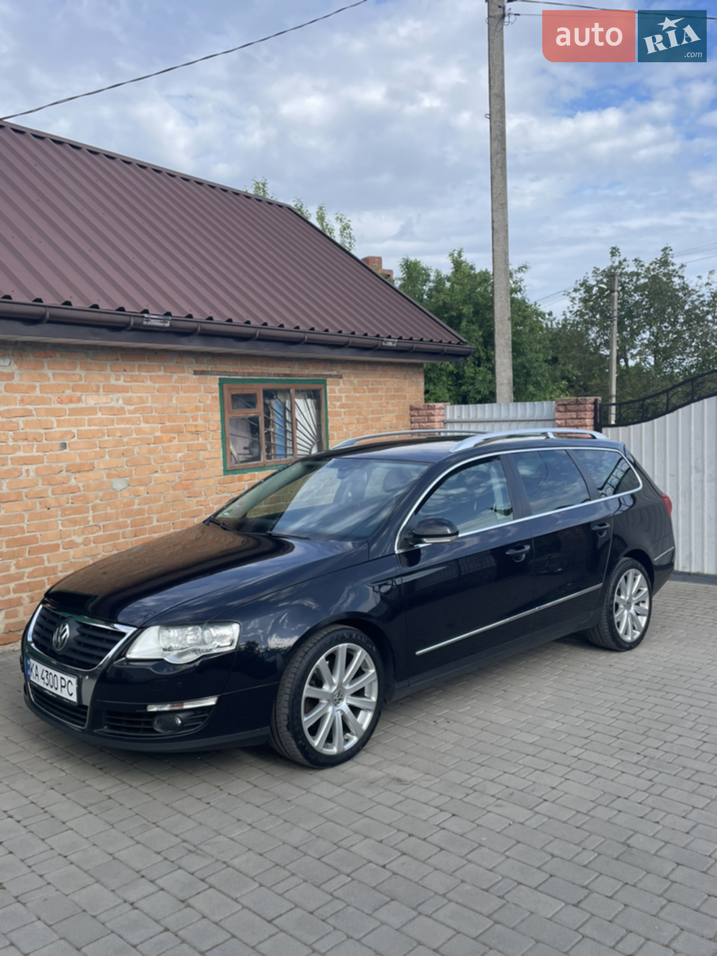 2010 Volkswagen Passat - мініатюра 2