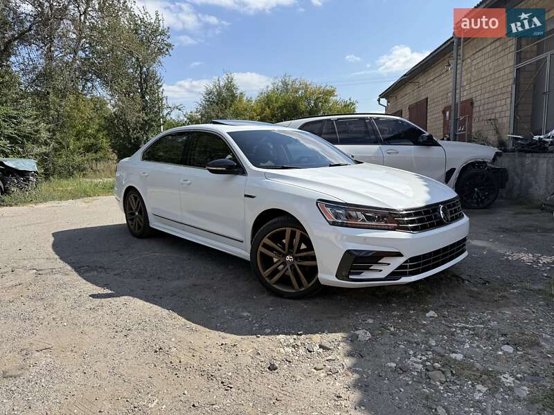 Седан Volkswagen Passat 2019 в Пирятине
