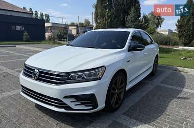 Седан Volkswagen Passat 2019 в Пирятині