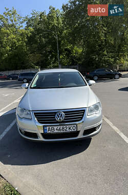 Седан Volkswagen Passat 2005 в Вінниці