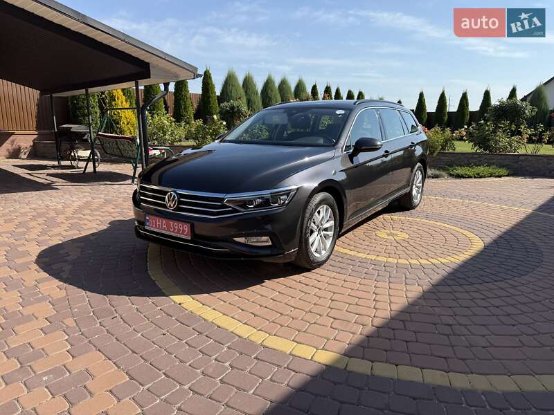 Volkswagen Passat 2021