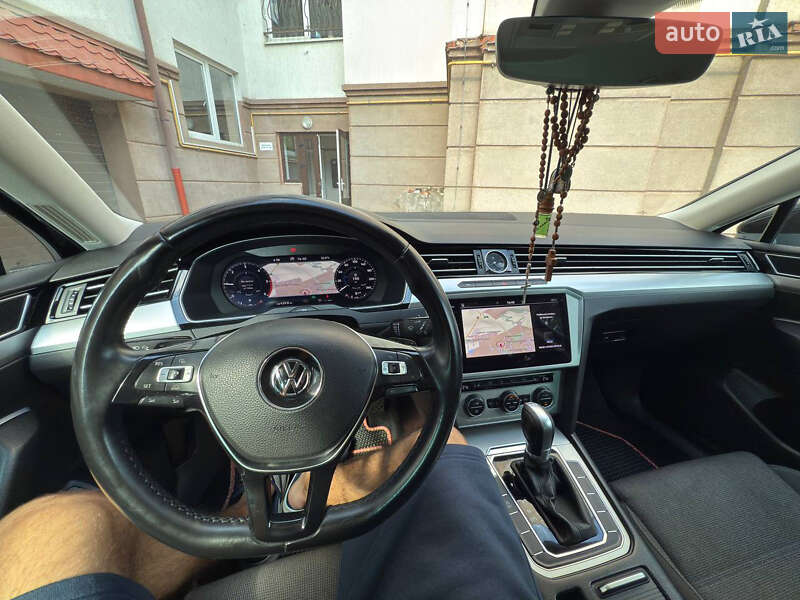 Универсал Volkswagen Passat 2018 в Николаеве фото 16 Универсал Volkswagen Passat 2018 в Николаеве