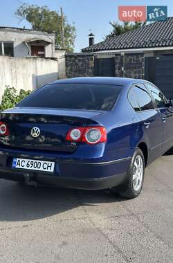Седан Volkswagen Passat 2005 в 