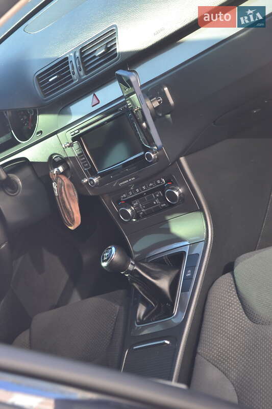 Универсал Volkswagen Passat 2010 в Запорожье
