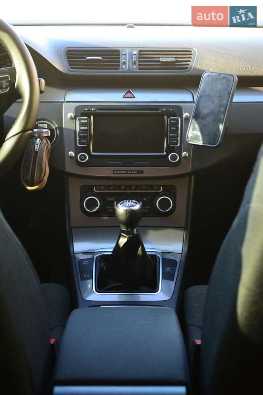 Универсал Volkswagen Passat 2010 в Запорожье