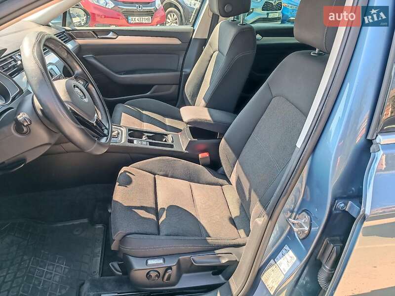 Седан Volkswagen Passat 2015 в Харькове