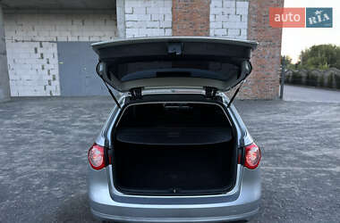 Універсал Volkswagen Passat 2010 в 