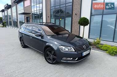 Універсал Volkswagen Passat 2011 в Тернополі