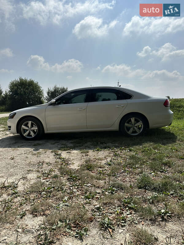 Седан Volkswagen Passat 2012 в Рогатине
