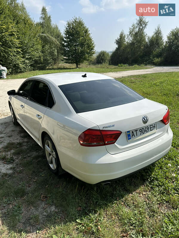 Седан Volkswagen Passat 2012 в Рогатине
