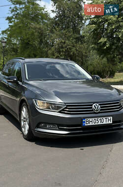 Універсал Volkswagen Passat 2015 в Ізмаїлі