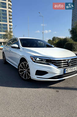 Седан Volkswagen Passat 2020 в Дніпрі