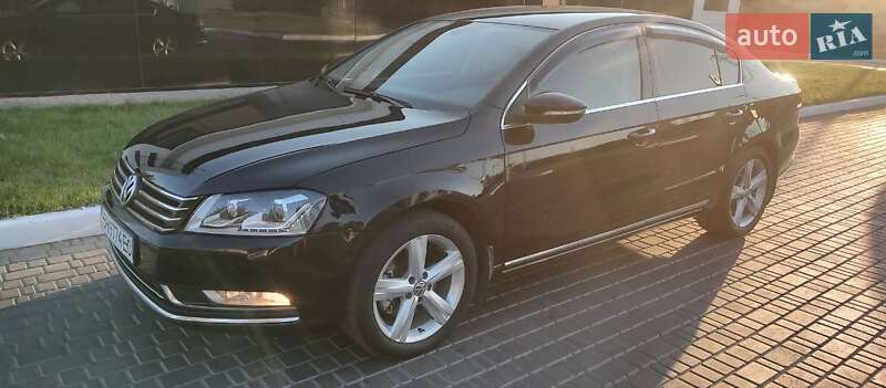 Седан Volkswagen Passat 2012 в Одессе