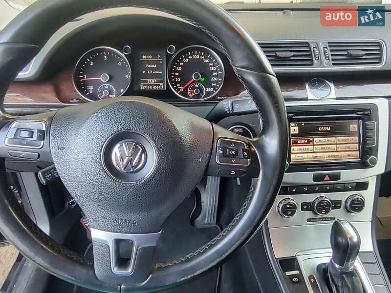 Седан Volkswagen Passat 2012 в Одессе