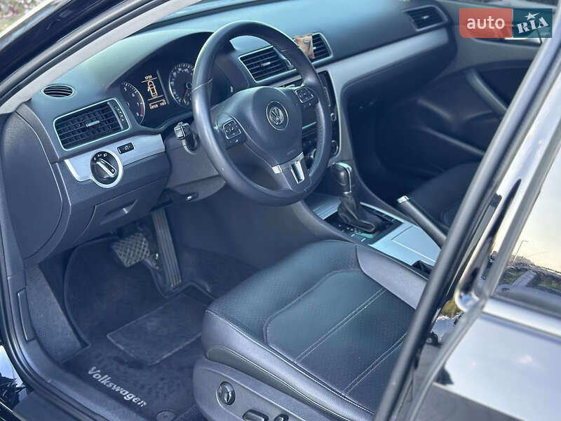 Седан Volkswagen Passat 2012 в Кропивницком