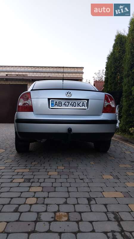 Седан Volkswagen Passat 2001 в Тульчине