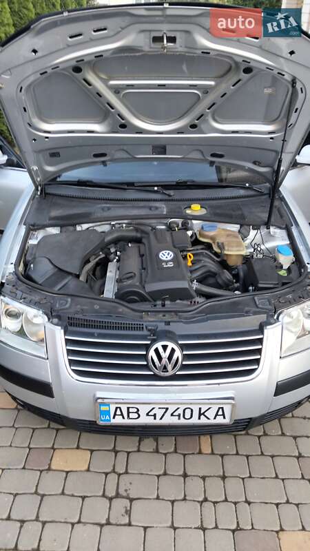 Седан Volkswagen Passat 2001 в Тульчине