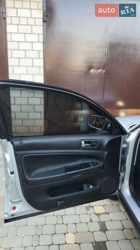 Седан Volkswagen Passat 2001 в Тульчине