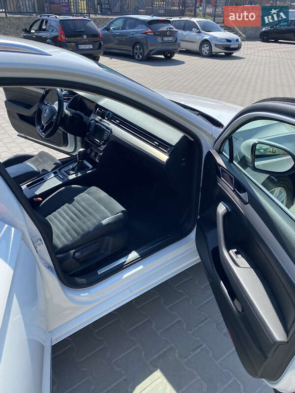 Універсал Volkswagen Passat 2017 в Тернополі