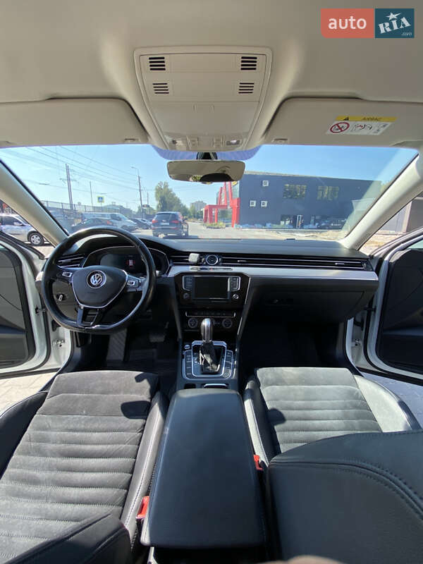 Універсал Volkswagen Passat 2017 в Тернополі