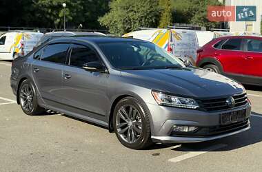 Седан Volkswagen Passat 2018 в Києві